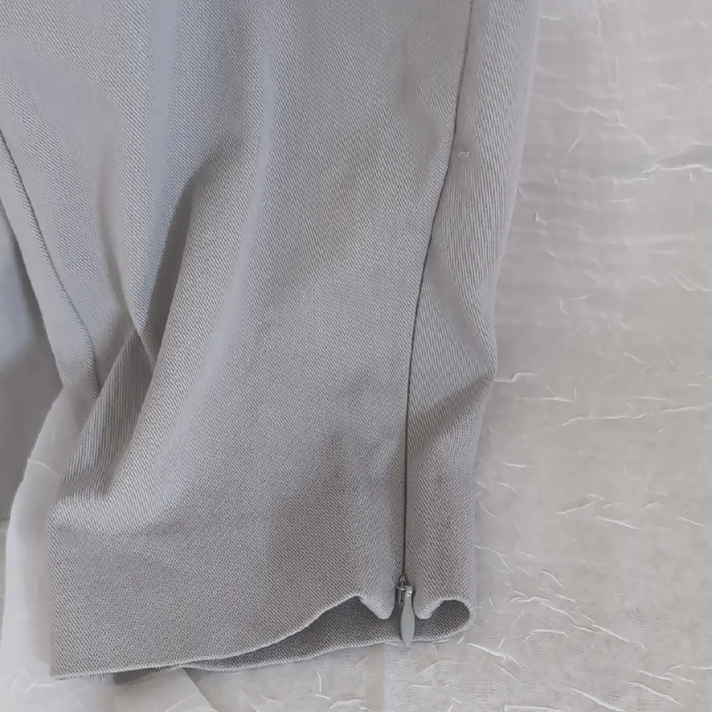 Peck & Peck White and Gray Long Sleeve Tee an Grey WHBM pants - Picture 7 of 10